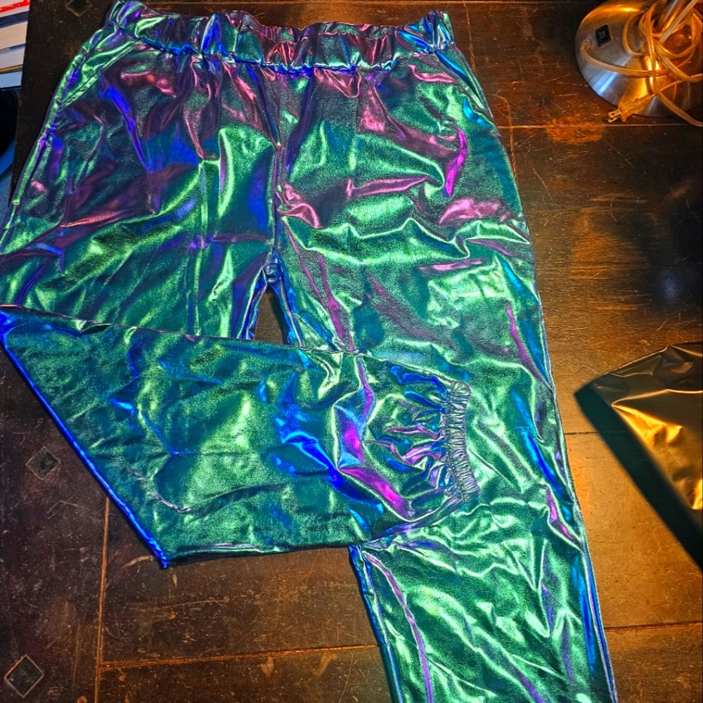 Holographic joggers